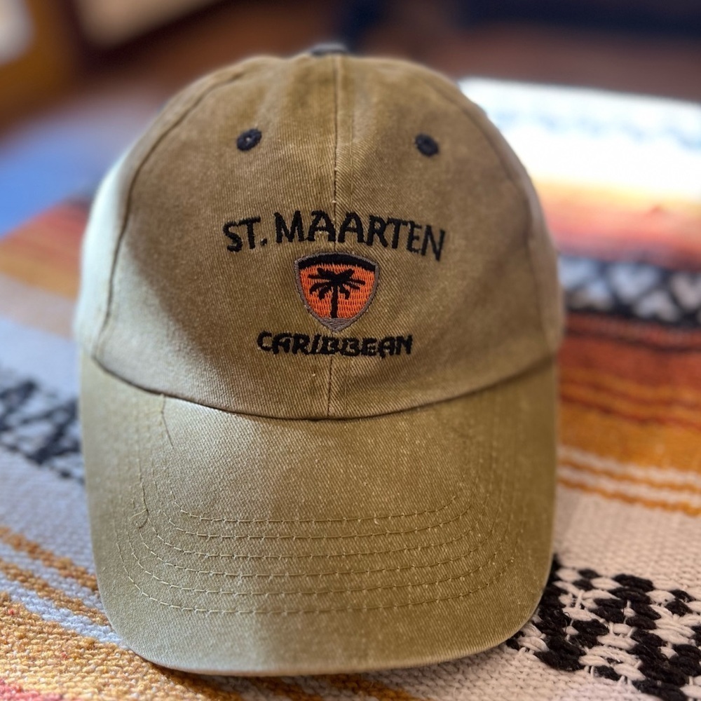St. Maarten Caribbean ball cap in GUC